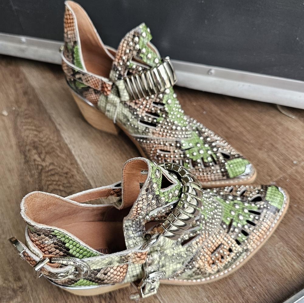 New Jeffrey Campbell Calhoun Cutout Boot Size 8.5